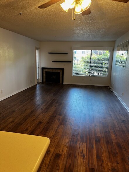 Building Photo - 5745 Friars Rd