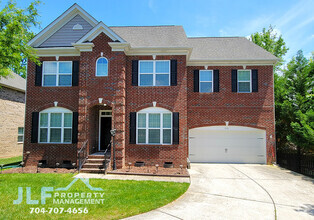 Building Photo - Fabulous 5/3.5 Home in Charlotte!