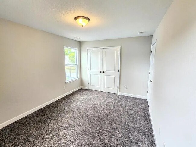 Building Photo - RENOVATED 4 BEDROOM/3 BATH IN NORFOLK! READY FOR RENT!!