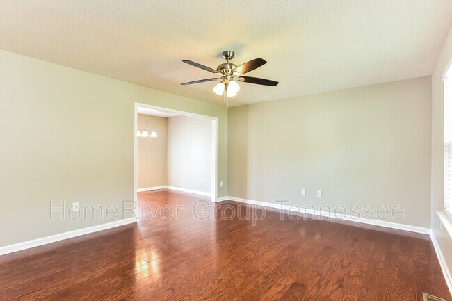 Building Photo - 2829 Painted Pony Dr