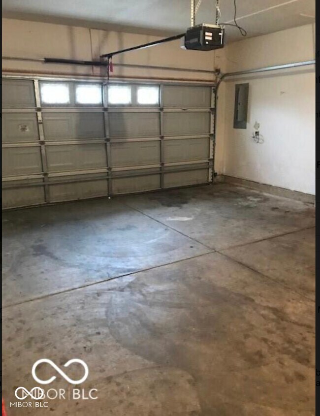 Building Photo - 10563 Adam Dr