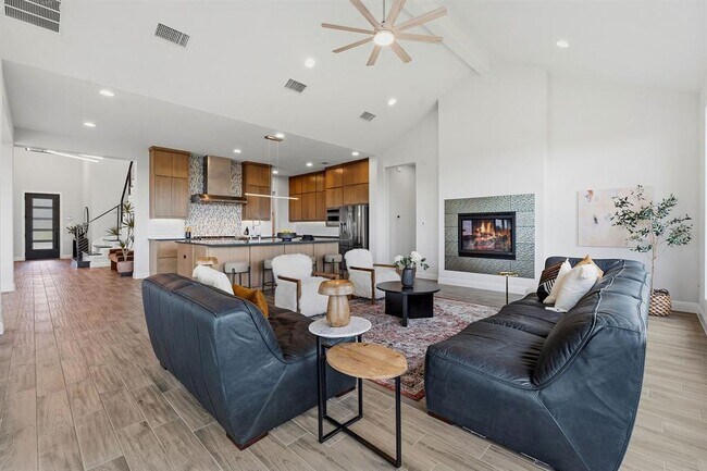 Building Photo - 2414 Sunset Vista Cir