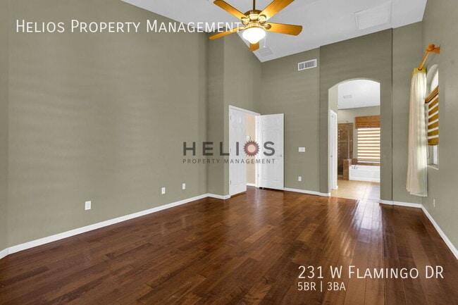 Building Photo - 231 W Flamingo Dr