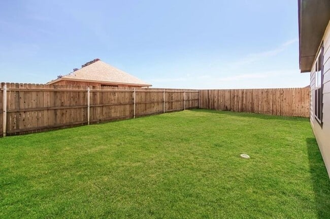 Building Photo - 1905 Crimson Lake Blvd