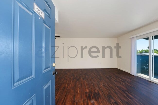 Building Photo - 777 W Campbell Ave