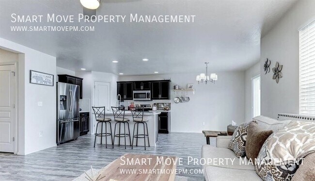 Building Photo - 5444 S Pepperridge Way