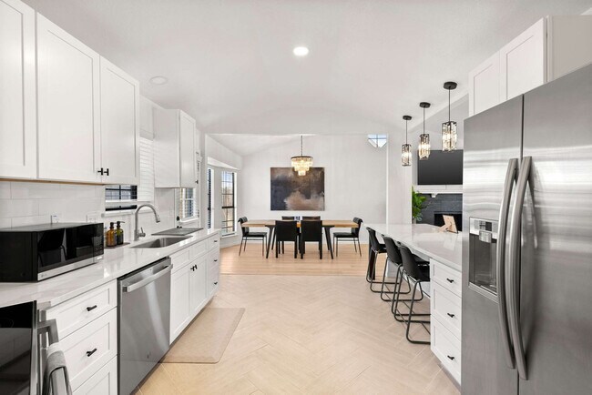 Building Photo - 4629 Amherst Ln