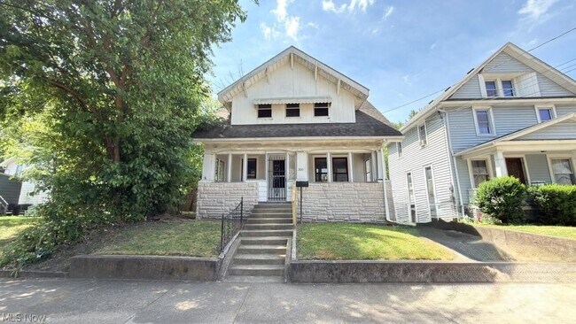 Building Photo - 200 Jesse Ave