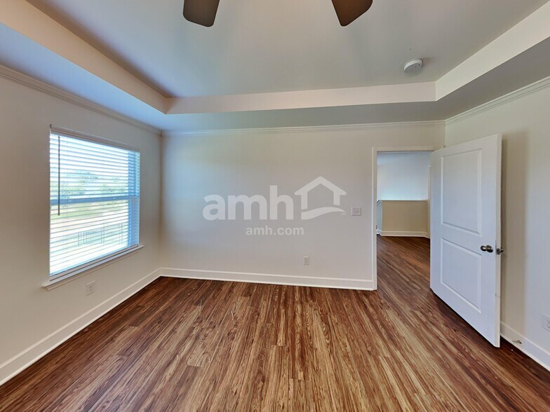 Building Photo - 404 Bluewater Dr