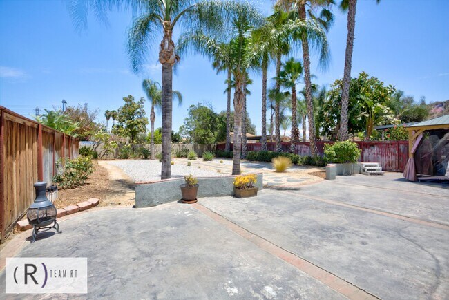 Building Photo - A Bright and Cozy Home with 3 Bedroom and 2 Bathroom with a Loft