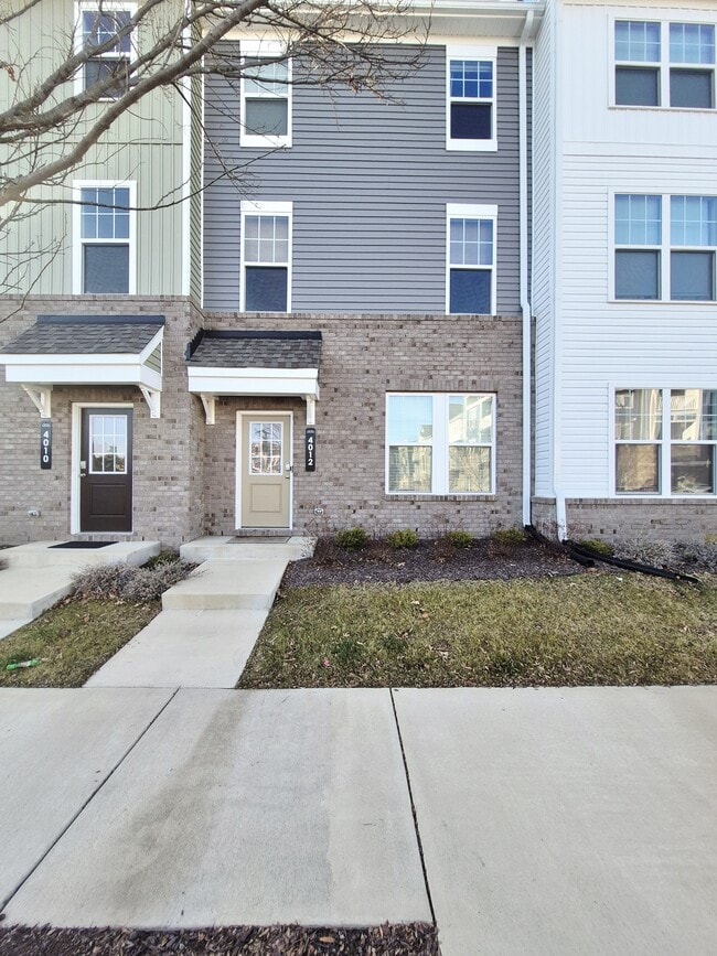 Building Photo - 4012 Pk Trl Dr