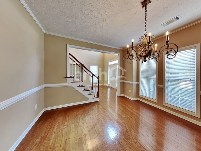 Building Photo - 340 Sunderland Cir