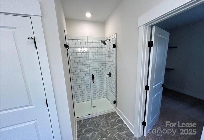 Building Photo - 302 Lester Davis Rd