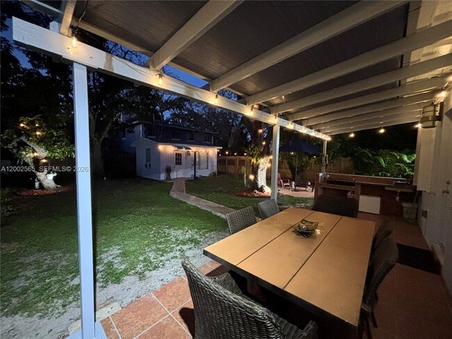 Building Photo - 151 NW 165th St