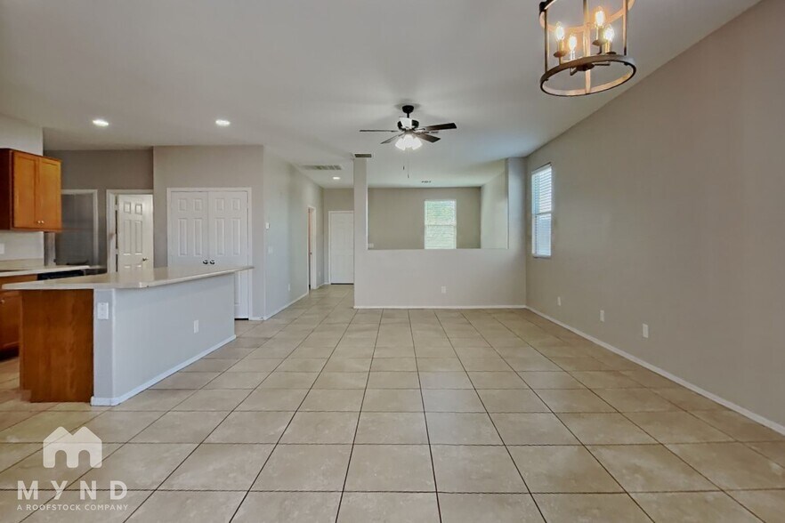 Building Photo - 7340 W Preston Ln