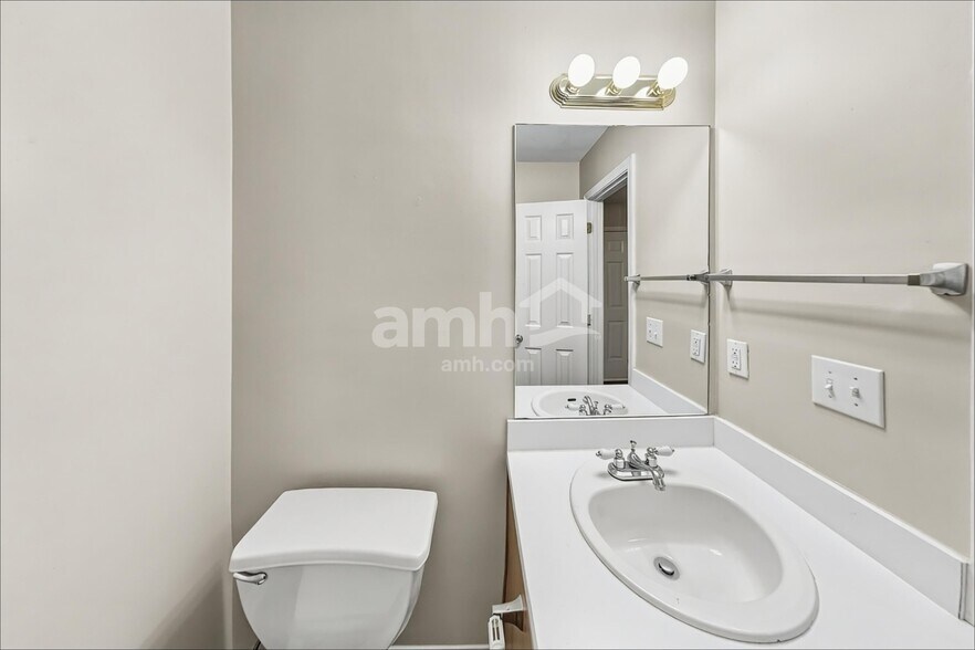Building Photo - 5430 Harris Creek Dr