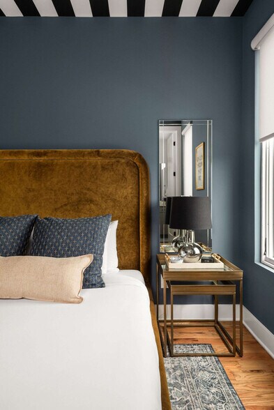 Building Photo - 772 E Argyle Ave