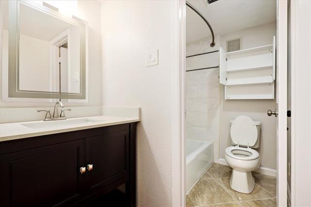 Building Photo - 4535 N O'Connor Rd