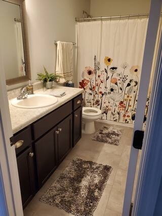 Building Photo - 529 Jensen Ln