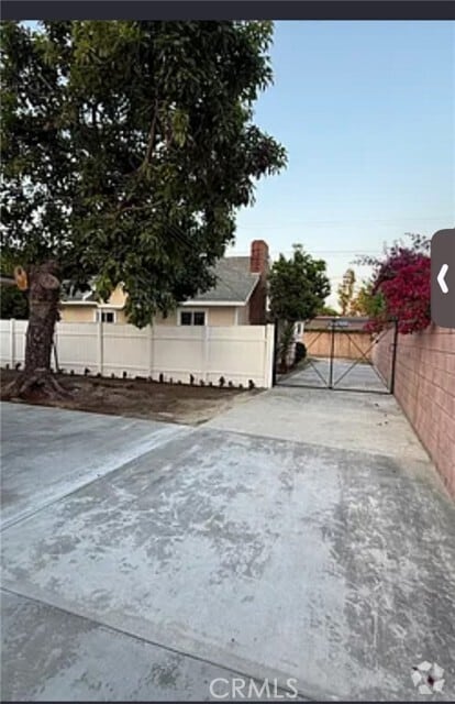 Building Photo - 1108 S Eighth Ave