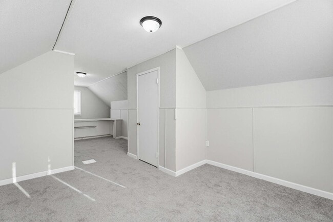 Building Photo - 14921 Myola Ave