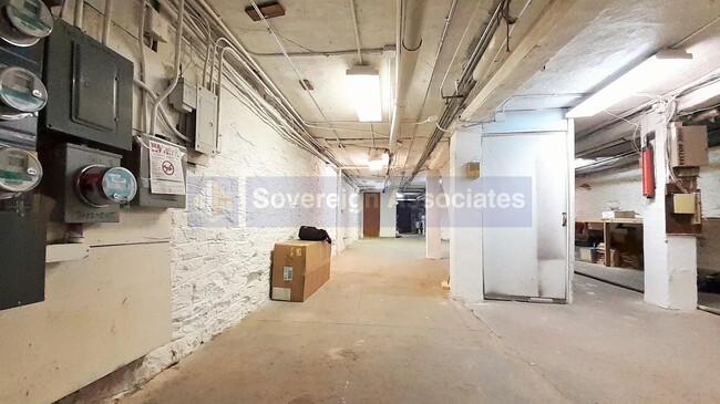 Building Photo - Full basement for commercial use/workspace