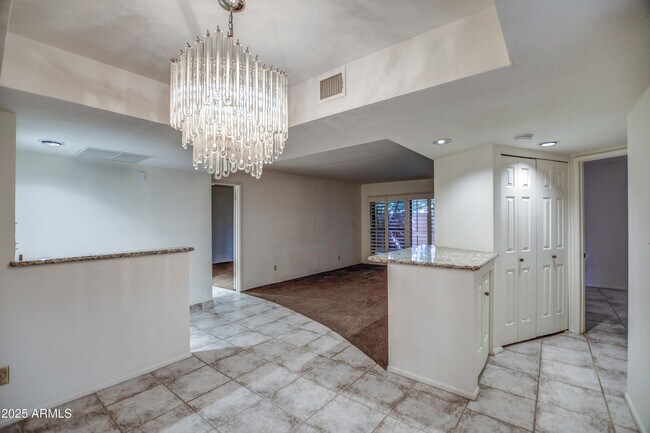 Building Photo - 4303 E Cactus Rd