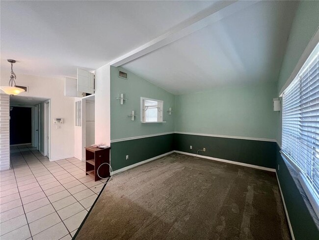 Building Photo - 2026 Burlington Ave N