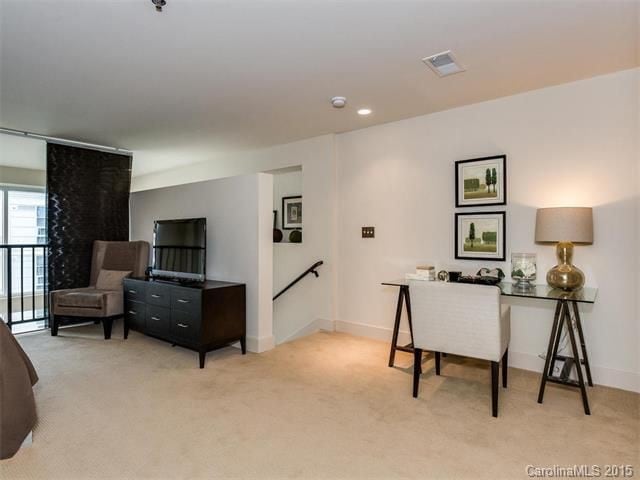 Building Photo - 1133 Metropolitan Ave