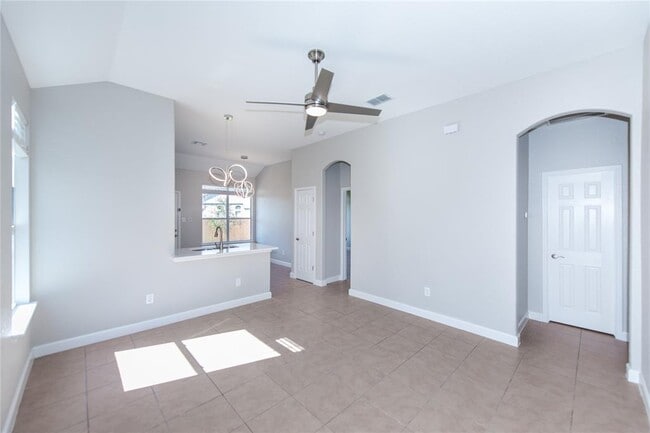 Building Photo - 141 Kype Cove