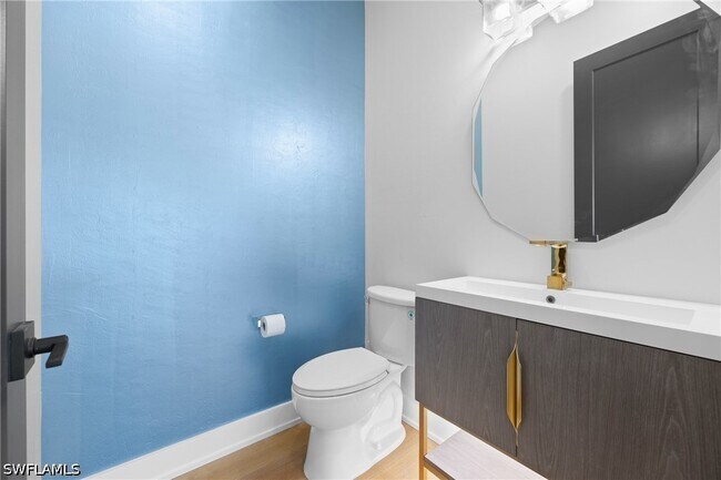 Building Photo - 1836 Harbor Ln