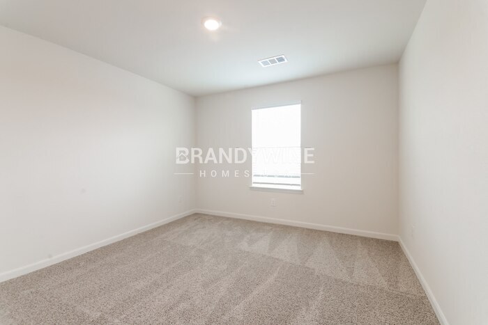 Building Photo - 9613 Klondike Dr