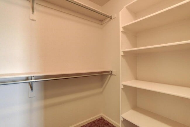 Building Photo - 903 Glenwall Dr