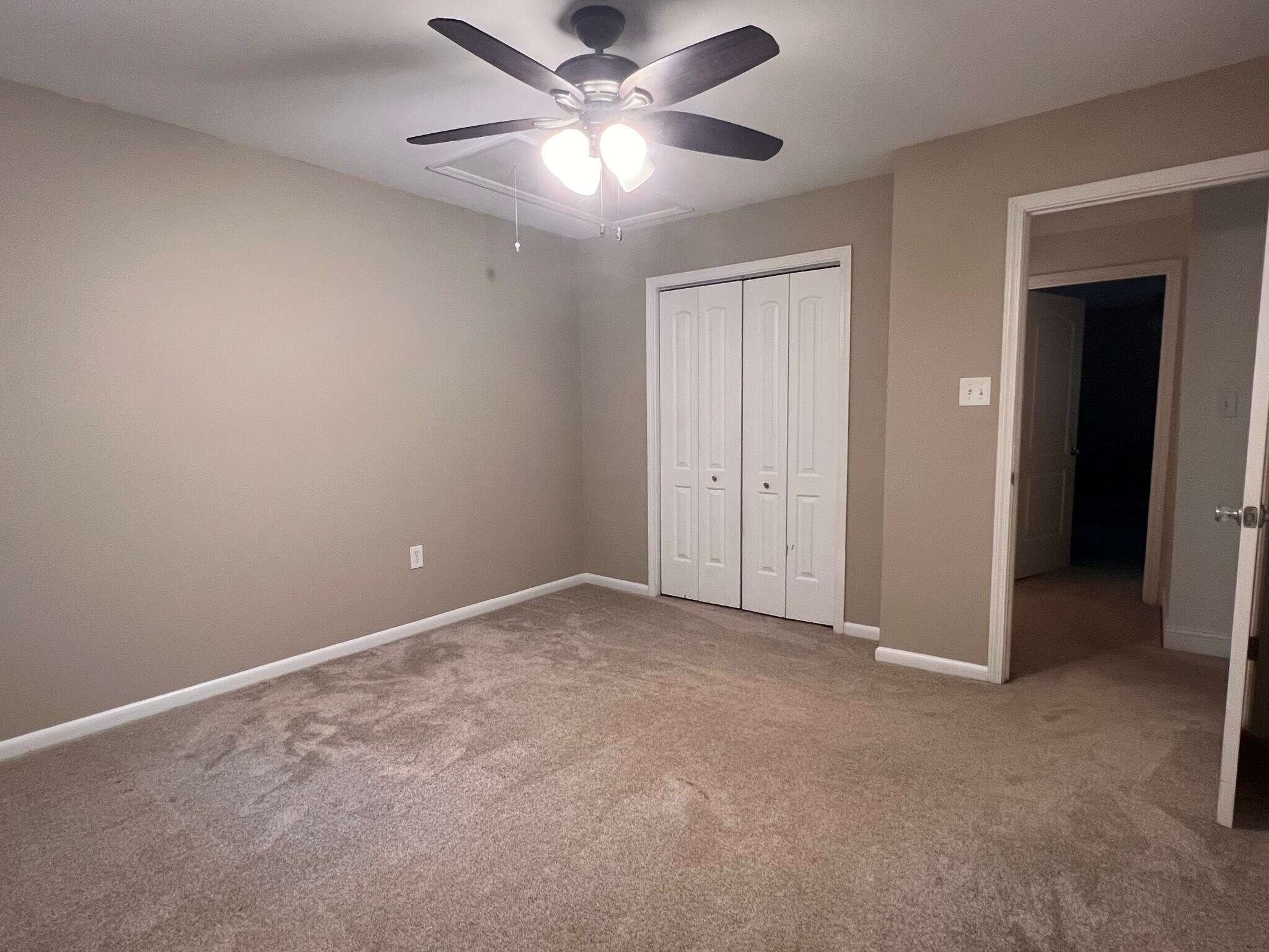 Building Photo - 94 Briarview Cir