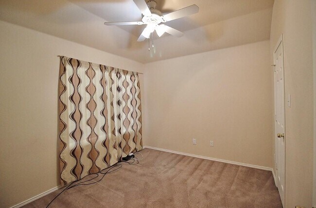 Building Photo - 5306 Bexar St
