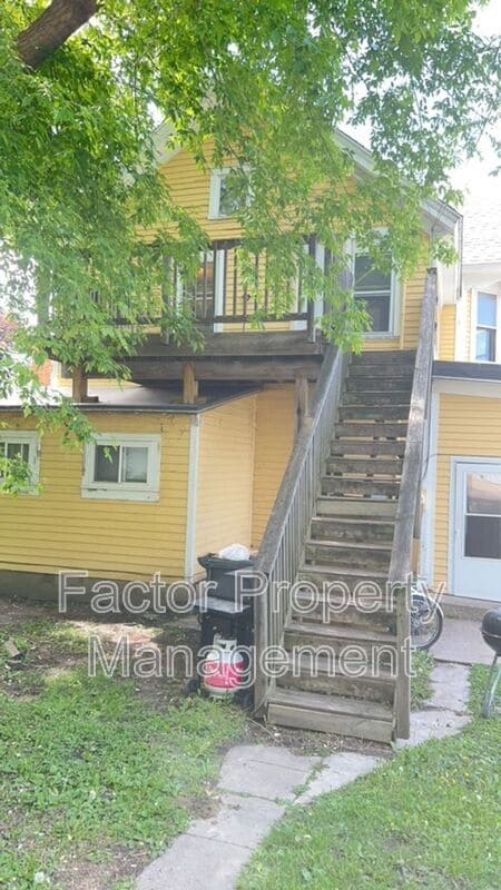 Building Photo - 815 N 4th St