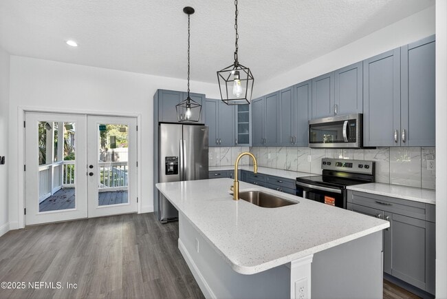 Building Photo - 2315 Park St