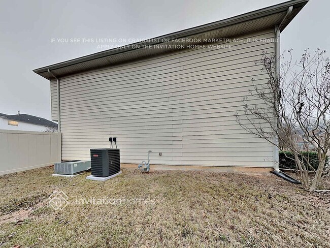 Building Photo - 372 Othello Dr