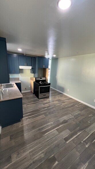 2bd Kitchen & living room - 2707 Fairmount St