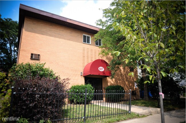 Building Photo - 1 br, 1 bath Apartment - 607 Hill St 2