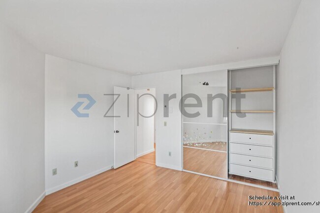 Building Photo - 426 Barnegat Ln