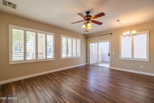Building Photo - 1531 S Longspur Ln