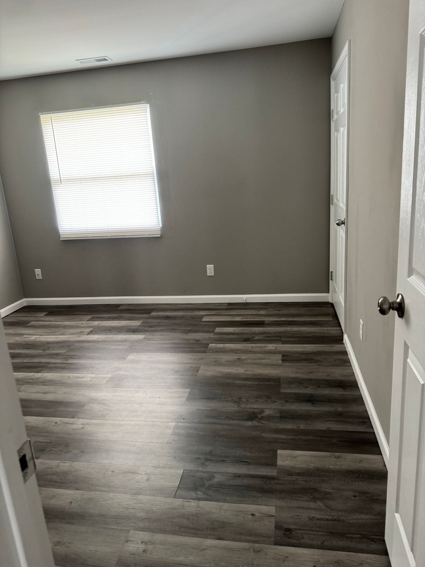 Building Photo - 113 Sandstone Ct