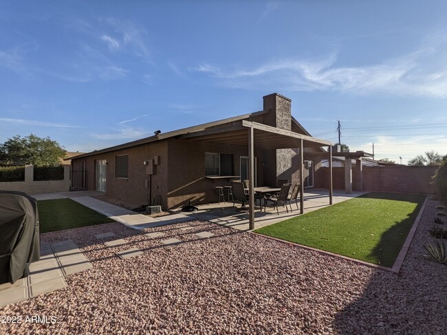 Building Photo - 10044 N 39th Ln