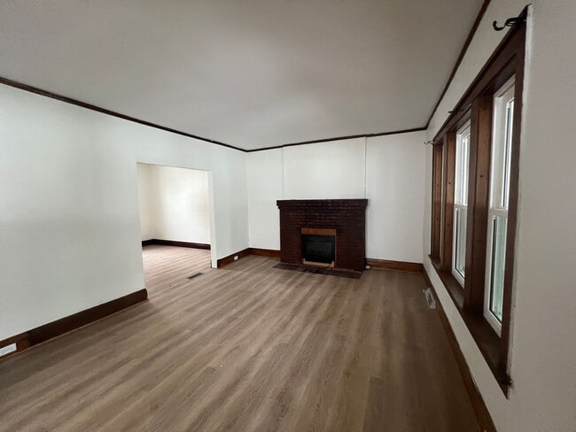 Building Photo - Click the “Apply Now” button or email wapmrentals@gmail.com for a prompt response.