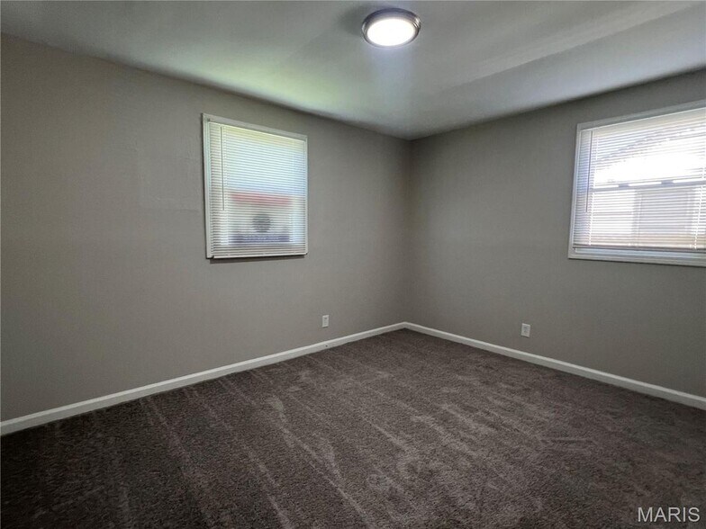 Building Photo - 9129 Kathlyn Dr