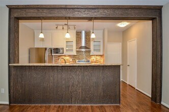 Building Photo - 8075 El Mundo St