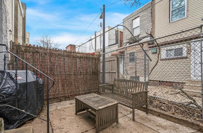 Building Photo - 3152 Agate St