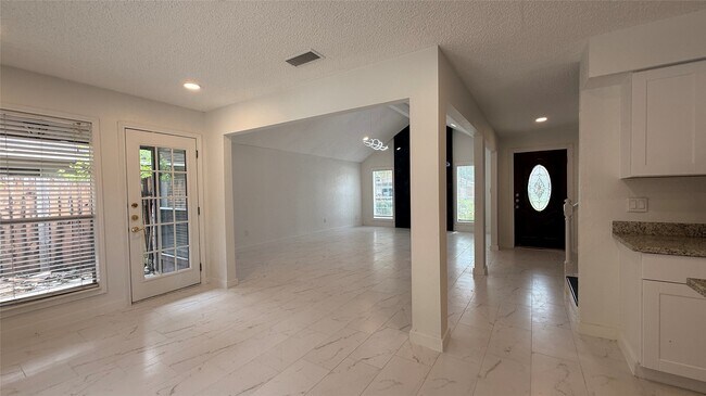 Building Photo - 4306 Shalom Creek Ln