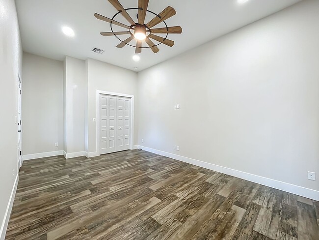 Building Photo - 389 S Central Ave